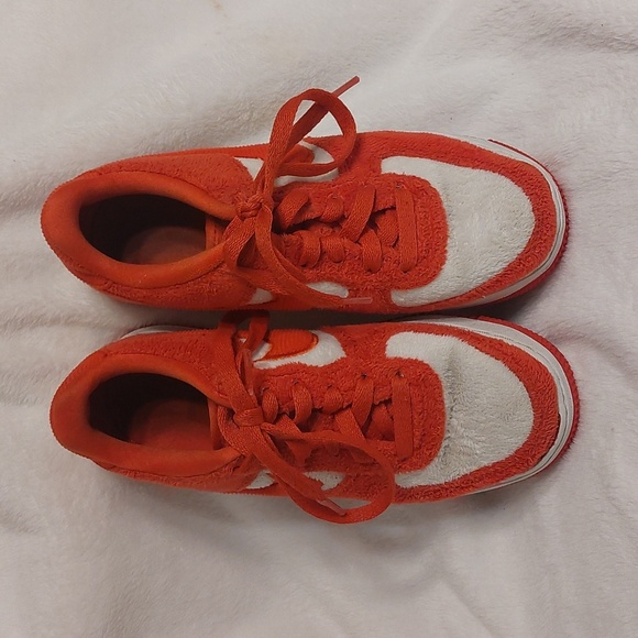 2023 Valentines Nike Air Force 1 youth size 3 - Picture 6 of 7